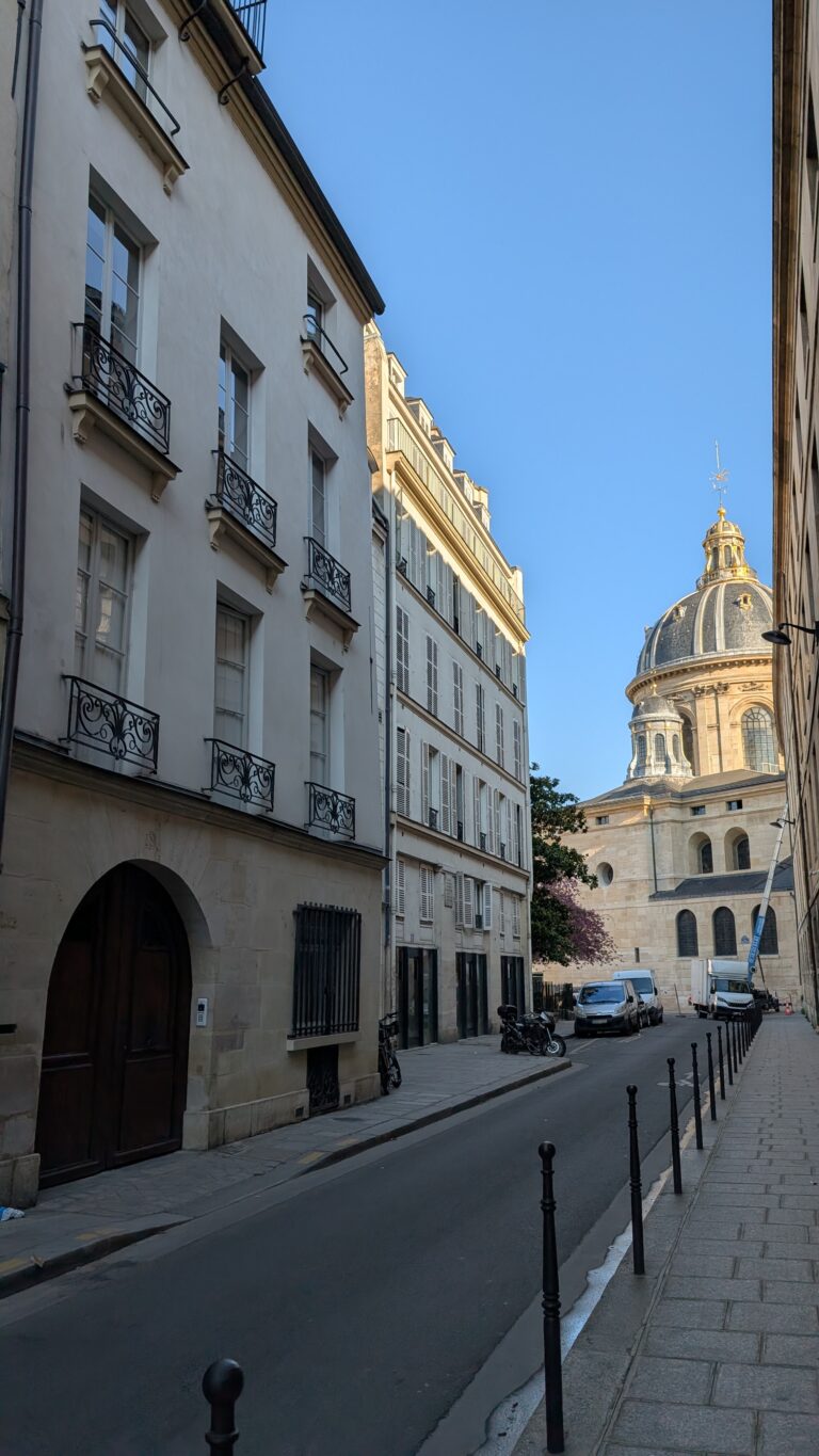 small group Paris tour for women