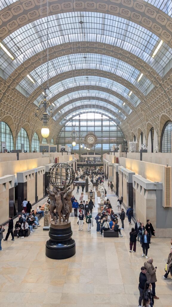 Paris tour for solo female travelers