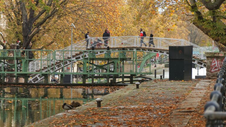 paris thanksgiving women only tour